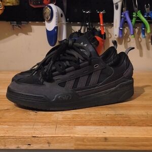 Black Adidas Men's Skate Sneakers